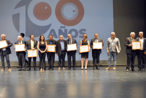 Con emotiva entrega de reconocimientos la Región de Valparaíso conmemoro 100 Años de la Radio en Chile